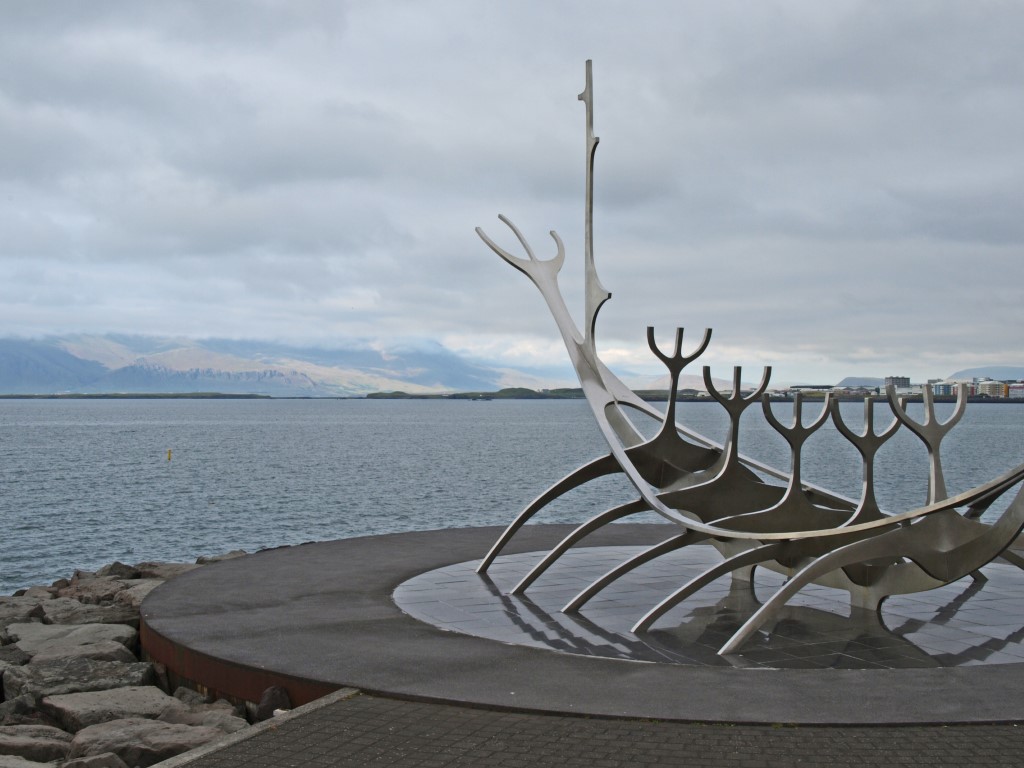 beeld in haven Reykjavik