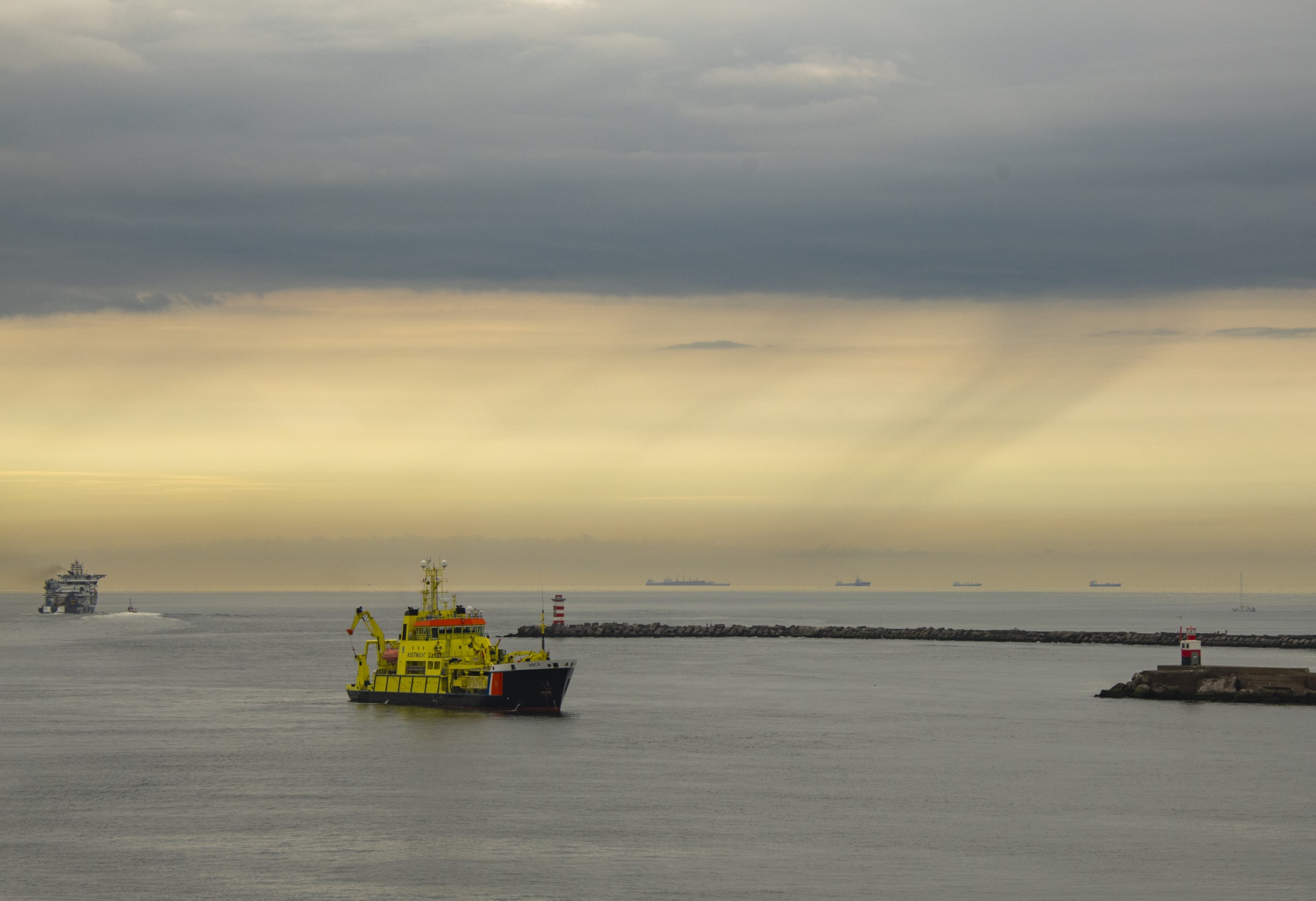 ijmuiden buien in de lucht